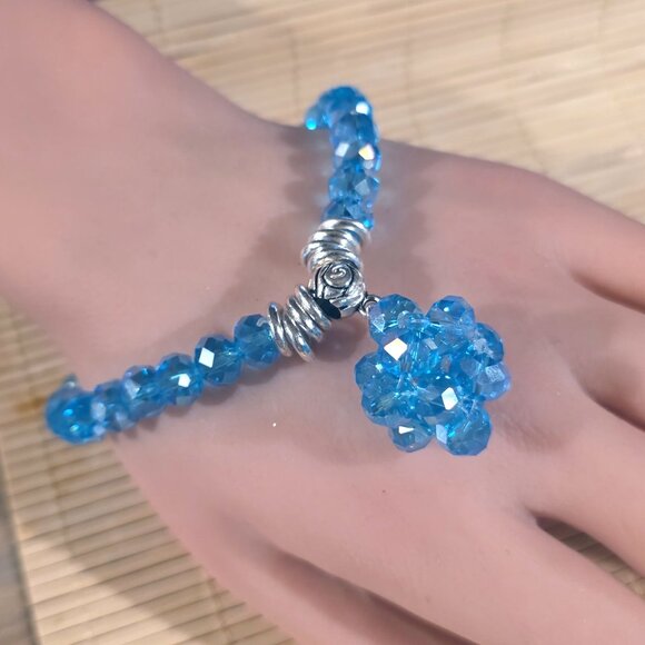 Artisan Turquoise Blue Faceted Crystal Beads and Bauble Pendant Stretch Bracelet - Picture 1 of 4
